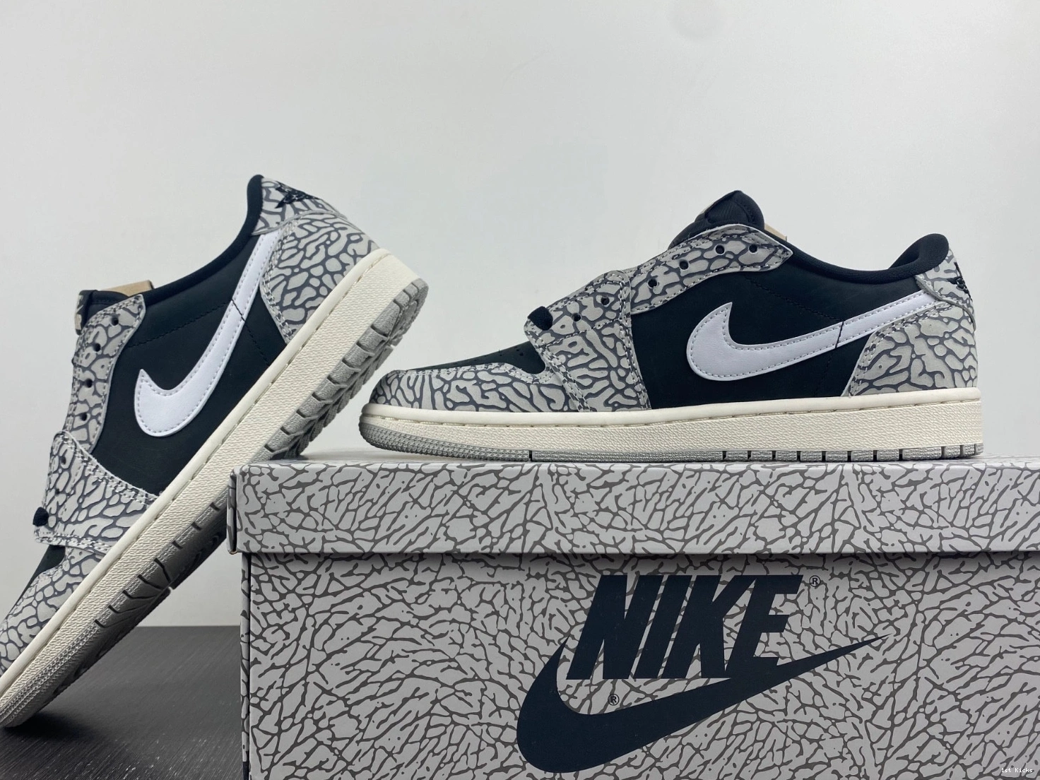 Cement Black - Jordan Low Retro CZ0790-001 1 OG 1031